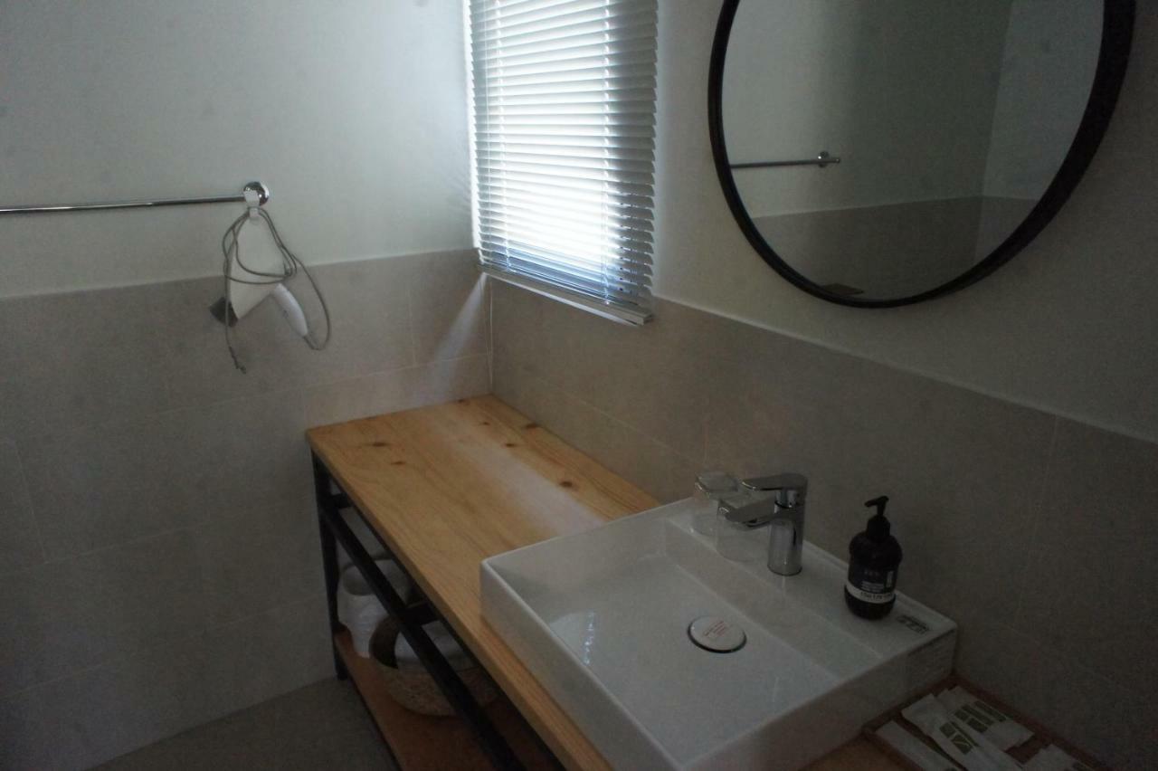 Through A Path Apartment Tainan Exterior foto